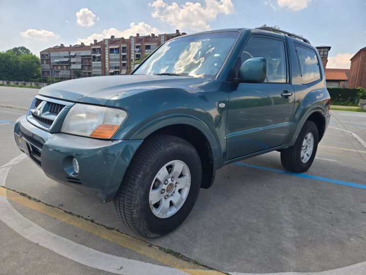 Mitsubishi Pajero 2.5 -2004